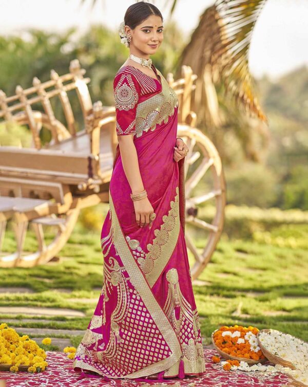 MANOHARI Banarasi Silk Saree with Tasseled Pallu in Rani Pink