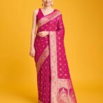 MONJOLIKA FASHION Women Saree with 1 Unstitched Blouse
