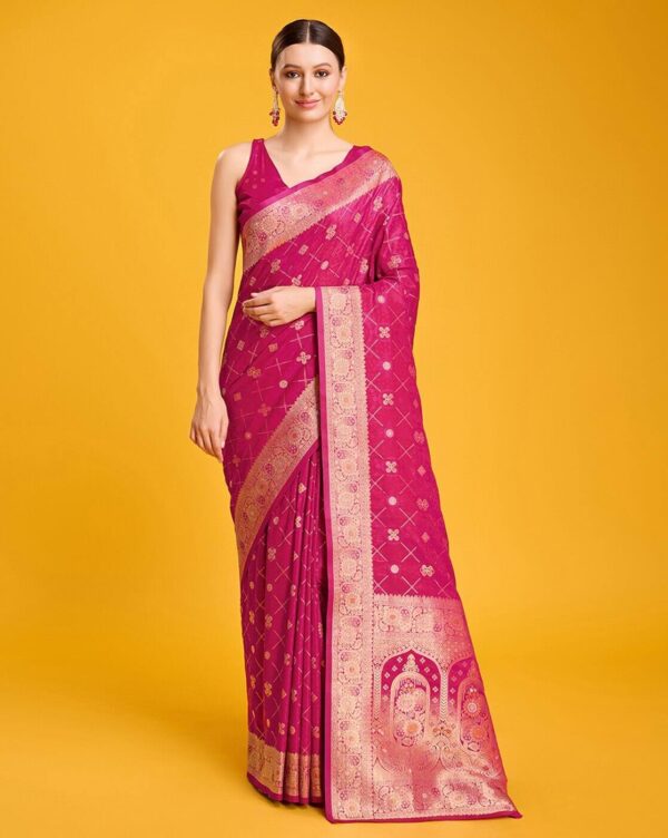 MONJOLIKA FASHION Women Saree with 1 Unstitched Blouse