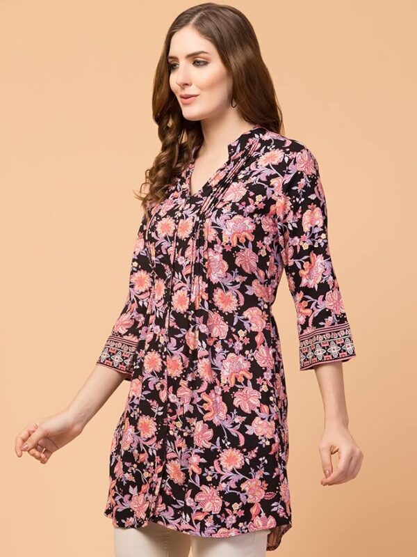 Hive91 Casual Regular Sleeves Printed Women Multicolor Top